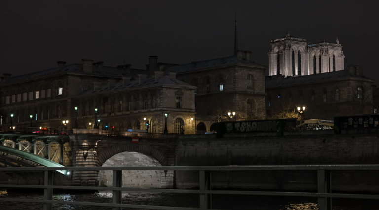 Arquitectura, puente, isla de La cité, Catedral de Notre Dame, paris de noche, Paris, Francia, 2019
